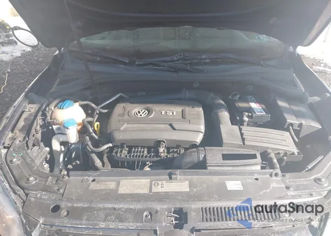 2015 Volkswagen Passat 1.8T Wolfsburg Edition z USA, uszkodzony, nr VIN 1VWAT7A37FC036561